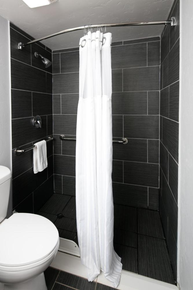 King Room - Disability Access/Non-Smoking interior