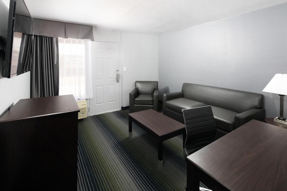 King Suite interior